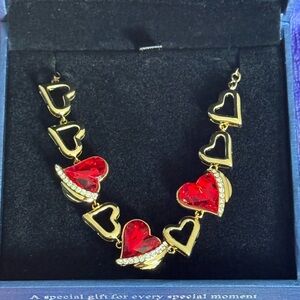 Gorgeous costume gold heart bracelet